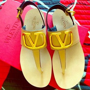 Valentino garavani 👡 sandals